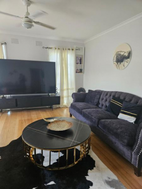 Cozy Escape Sunbury